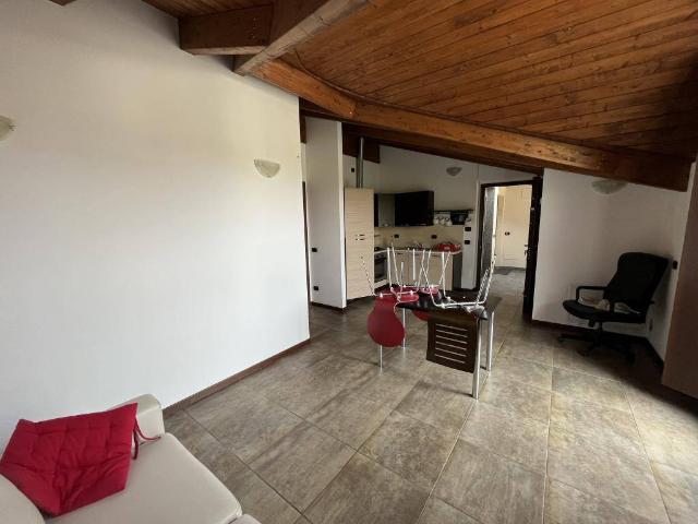 3-room flat in Via Lombardia, Sesto Calende - Photo 1