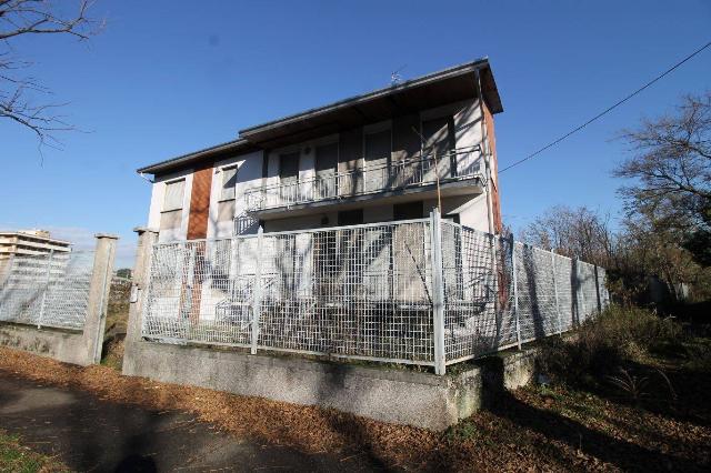 Villa in Viale Stelvio 50, Busto Arsizio - Foto 1