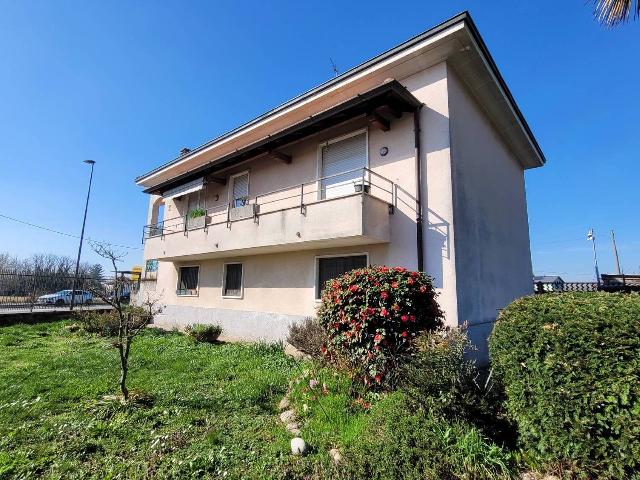 Mansion in Via Lonate Pozzolo 108, Busto Arsizio - Photo 1