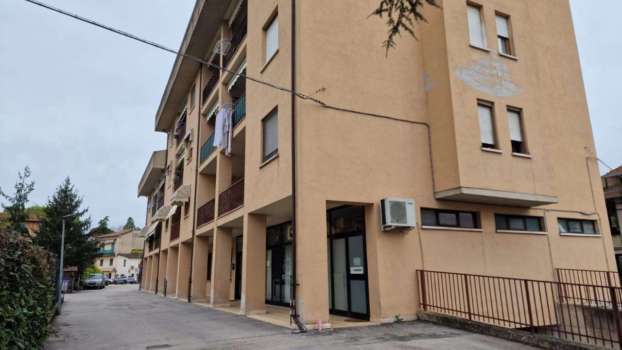 Ufficio in San Martino in Campo, Via Deruta, Perugia, {3} - Foto 1