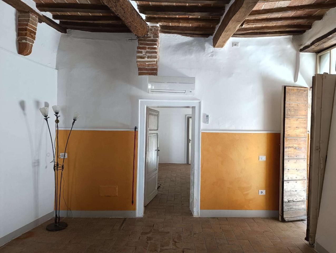Negozio in Via Giacomo Matteotti 124, Todi, {3} - Foto 1