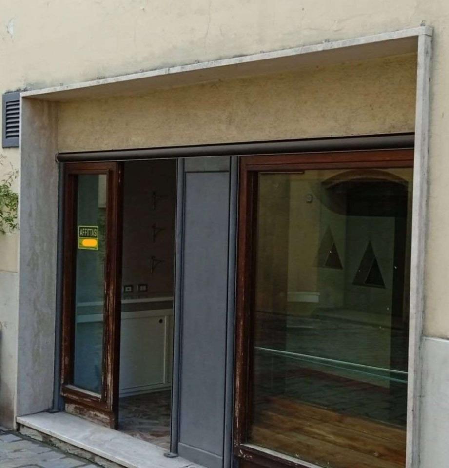 Palazzina commerciale in Umberto I 14, Cannara, {3} - Foto 1
