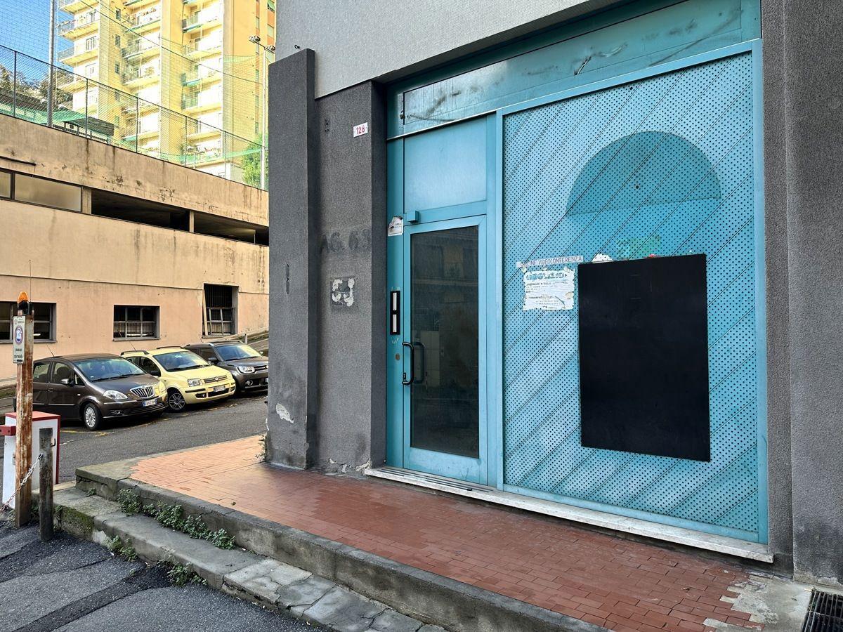 Negozio in Via Donghi 120r, Genova, {3} - Foto 2