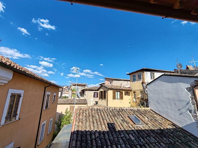 2-room flat in Via dell'Arco dei Ciechi 16, Rieti - Photo 1