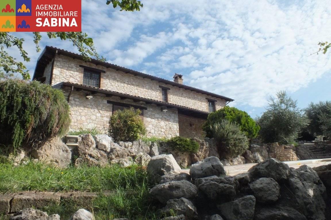 Villa in vendita a Castelnuovo Di Farfa