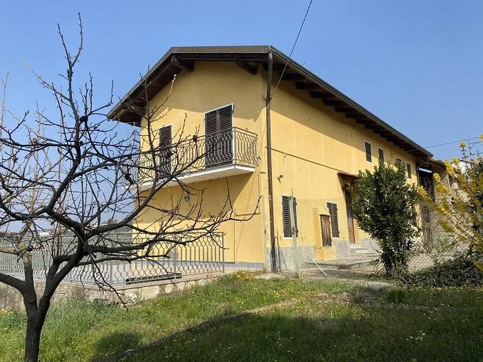 Villa in vendita a Odalengo Piccolo