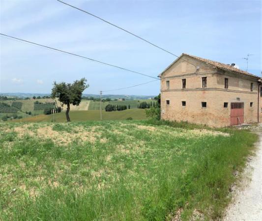 Country house or cottage, Ostra - Photo 1