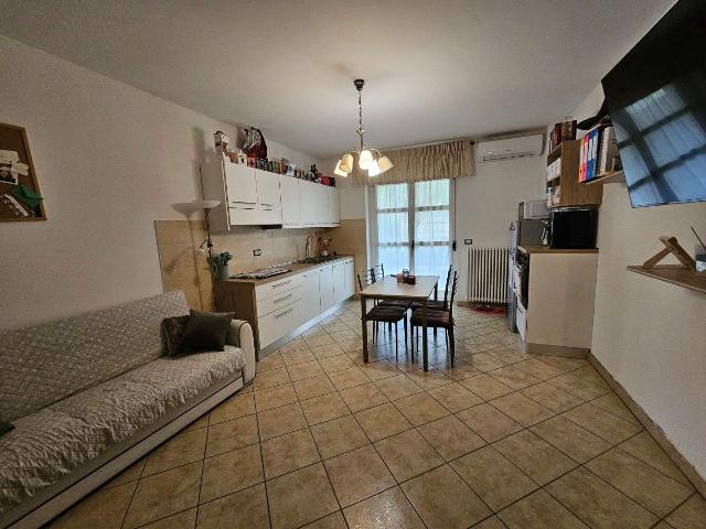 2-room flat in Viale Masera 48, Alba - Photo 1