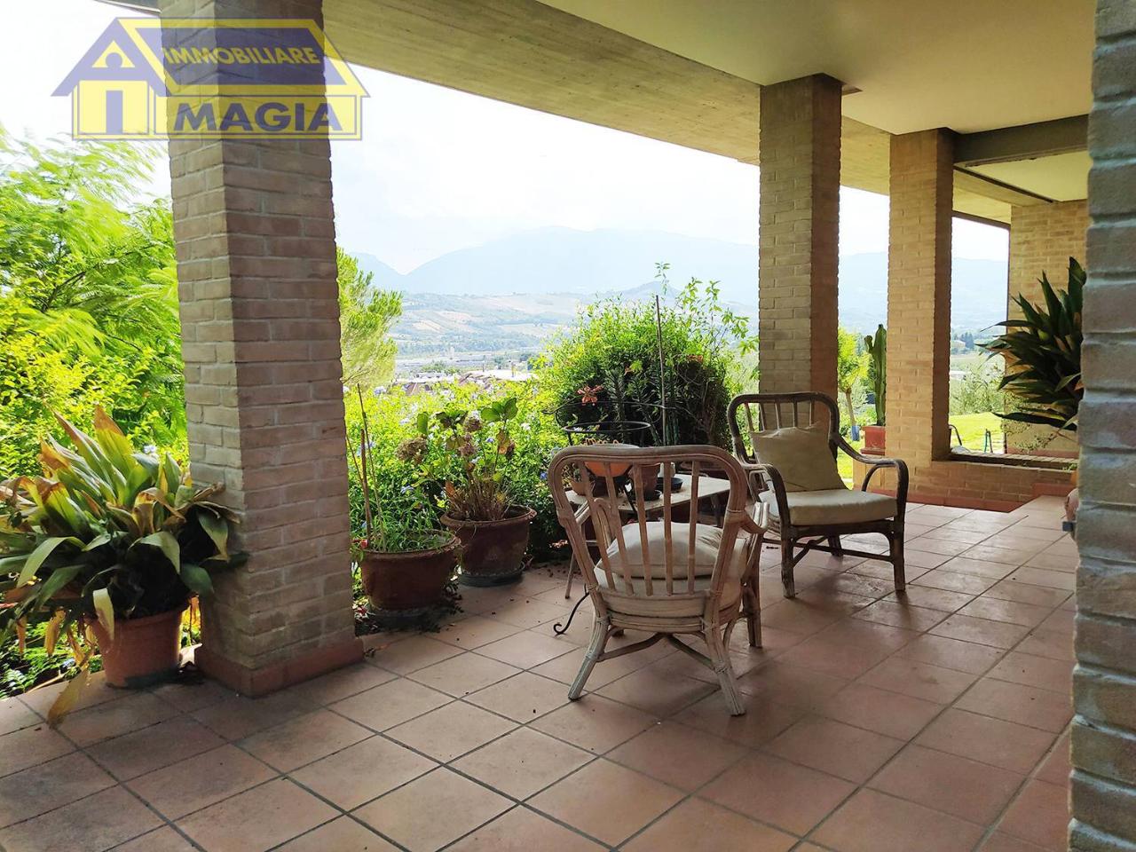 Villa in vendita a Castel Di Lama