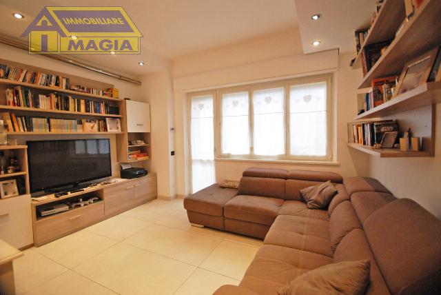 Apartament in {3}, Viale Vellei 16 - Photo 1