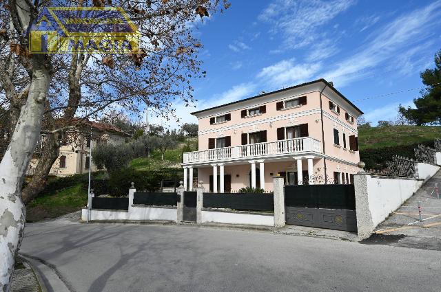 Villa in Piazza Leopardi 31, Spinetoli - Foto 1