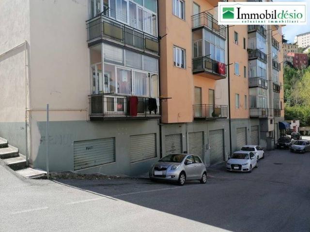 Geschäft in Via Mantova 57, Potenza - Foto 1