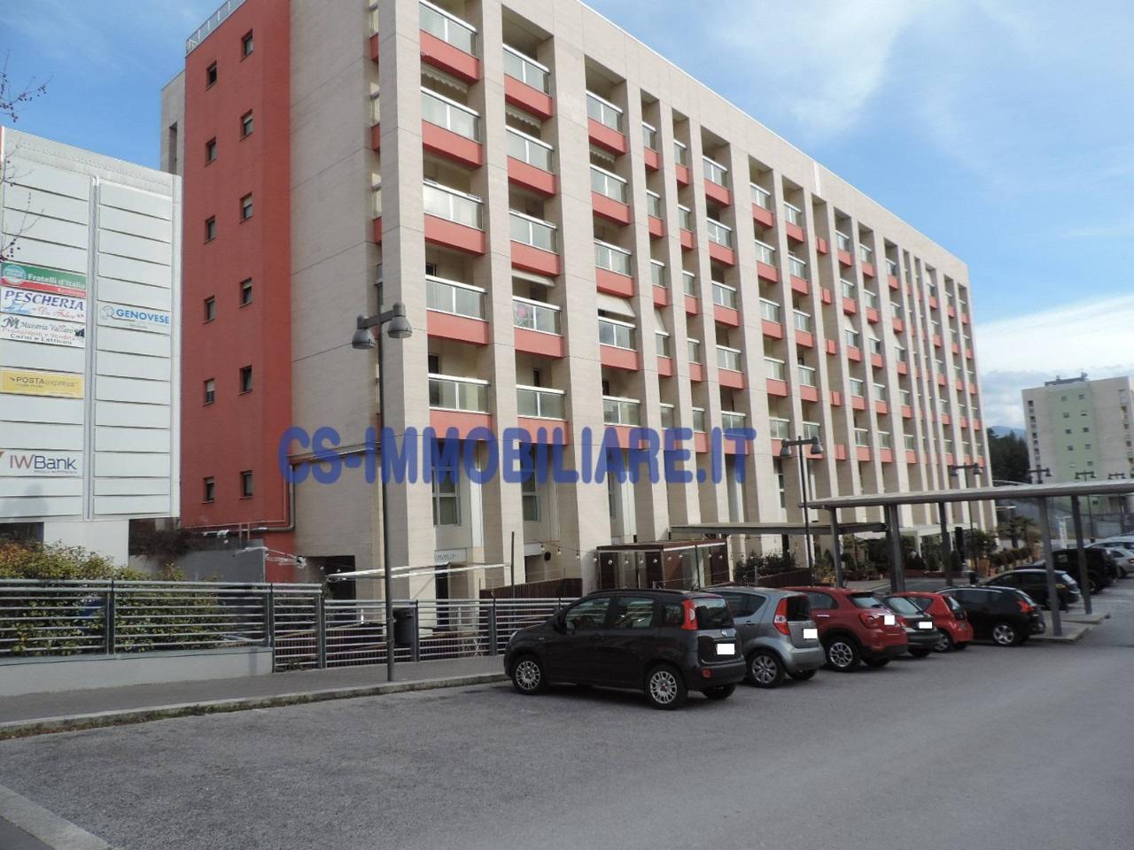 Ufficio in Piazza della Costituzione Italiana, Potenza, {3} - Foto 1