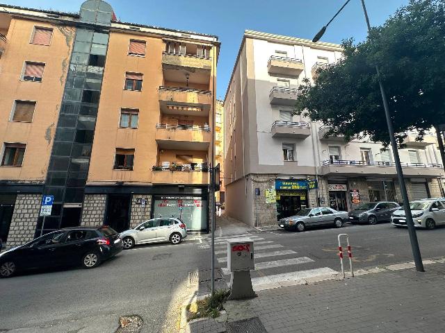 3-room flat in Largo Aurelio Saffi 6, Potenza - Photo 1