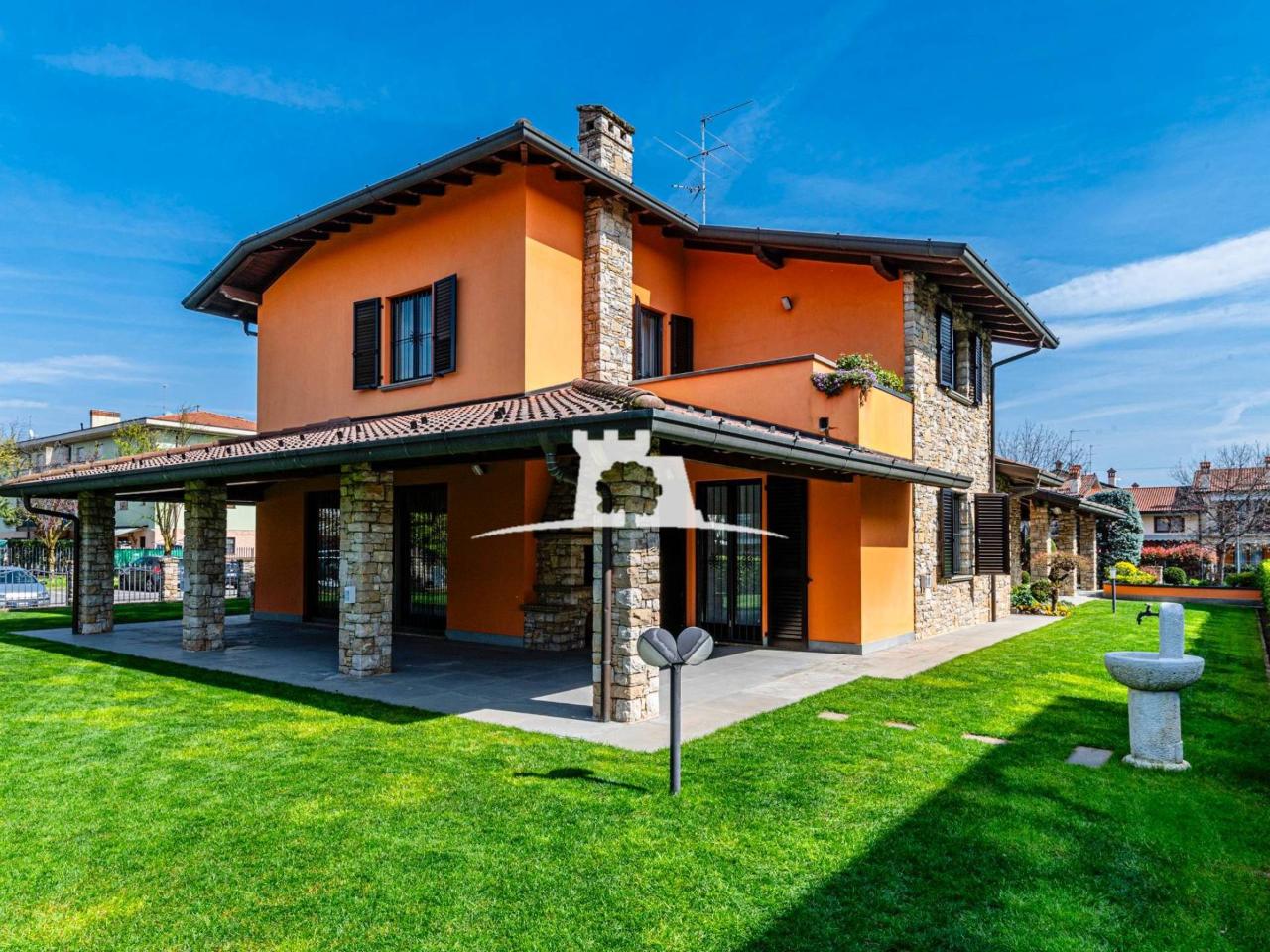 Villa in vendita a Stezzano