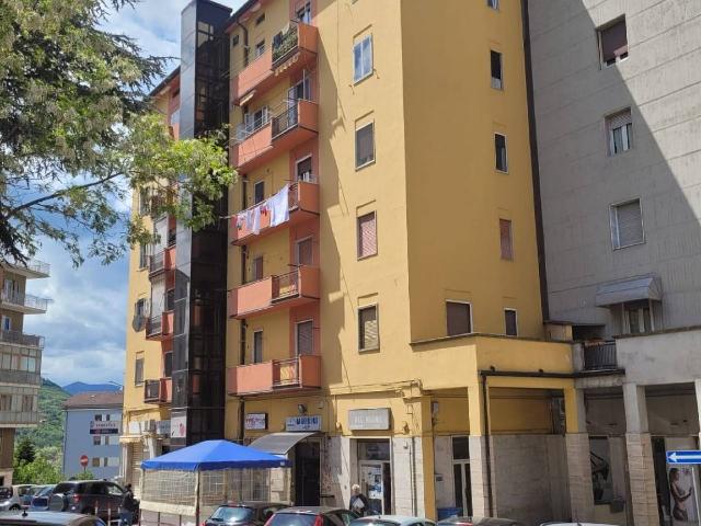 Wohnung in Piazza Emanuele Gianturco, Potenza - Foto 1