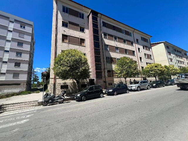 Vierzimmerwohnung in Via Ettore Ciccotti 3, Potenza - Foto 1