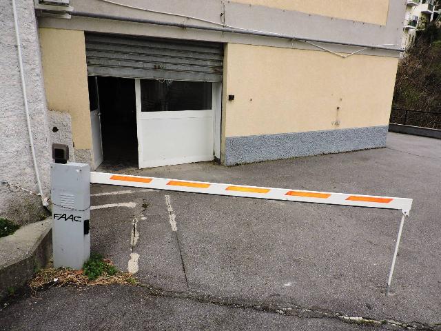 Magazzino in {3}, Via Sant'Alberto 49r - Foto 1