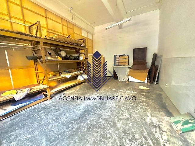 Warehouse in Via Nino Franchi 4r, Genova - Photo 1