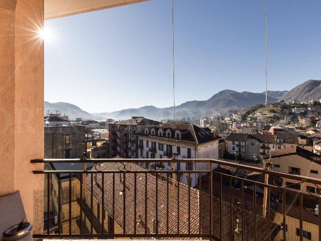 Appartamento in Via Edmondo De Amicis 25/a, Omegna - Foto 1