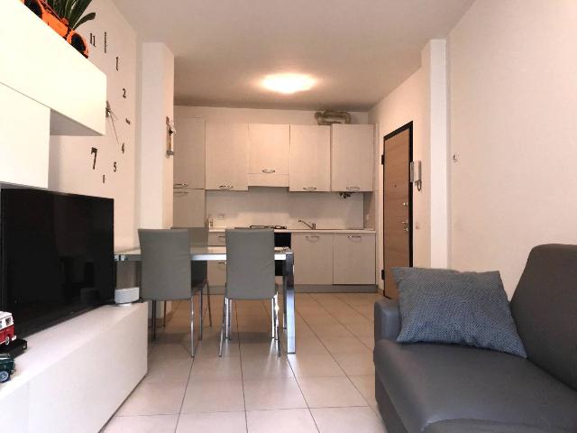 2-room flat in Via Giuseppe Garibaldi 3, Nembro - Photo 1