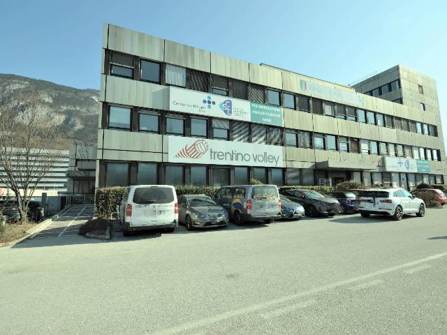 Gemeinschaftsbüro in Via Giovanni Battista Trener, Trento - Foto 1