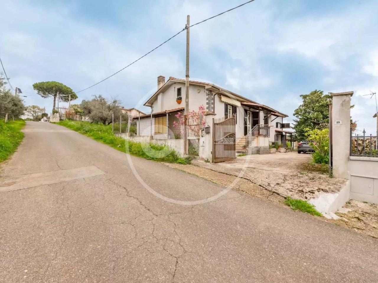 Villa in vendita a Lanuvio