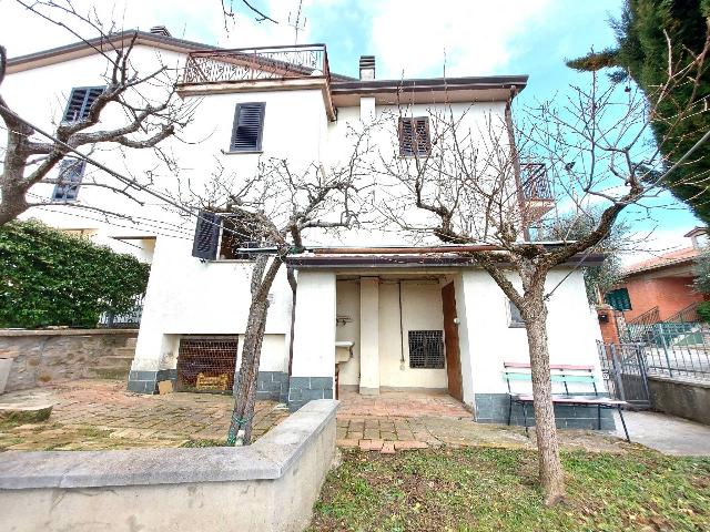 Detached house in Via Giuseppe Parini 16, Perugia - Photo 1