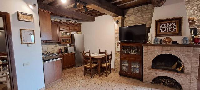 2-room flat in Strada Provinciale di Todi, Todi - Photo 1