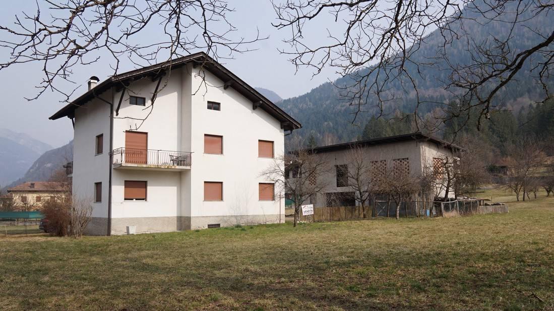 Casa indipendente in vendita a Tione Di Trento