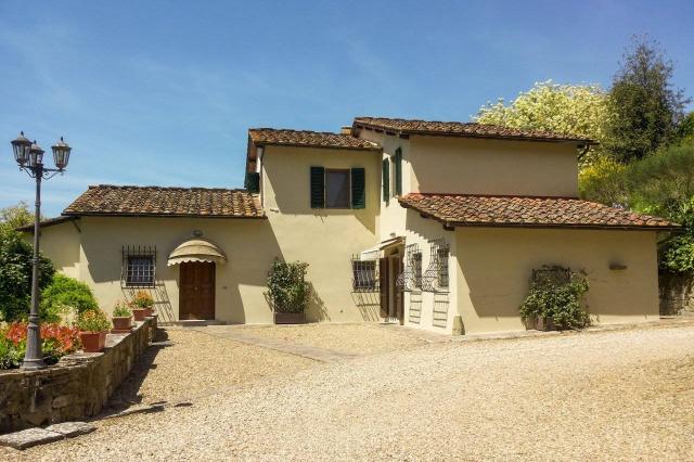 Country house or cottage in Via Achille Grandi, Reggello - Photo 1