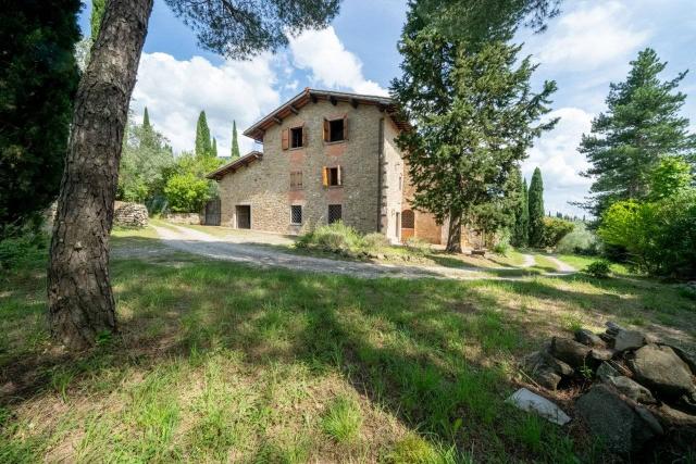 Country house or cottage in Via Setteponti, Reggello - Photo 1