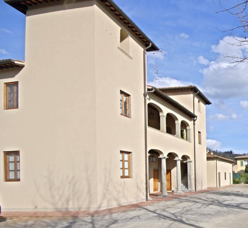 Palazzina commerciale in , Castelfranco Piandiscò, {3} - Foto 1