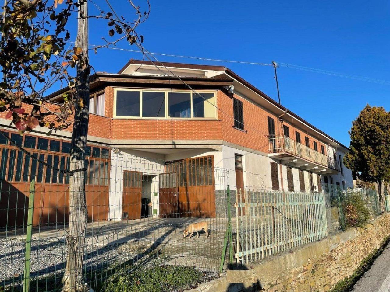 Villa in vendita a Santo Stefano Belbo