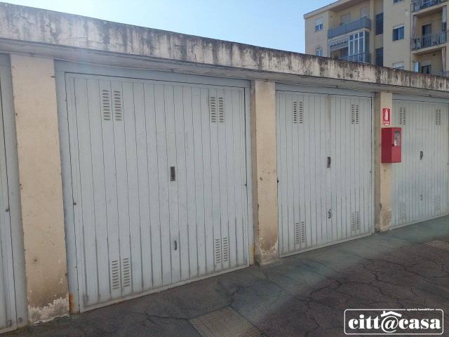 Garage or car box in Via Brandizzo  ,27, Volpiano - Photo 1