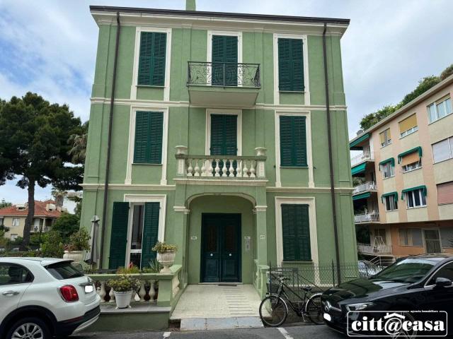 Bilocale in Via Regina Margherita  ,43/1, Bordighera - Foto 1