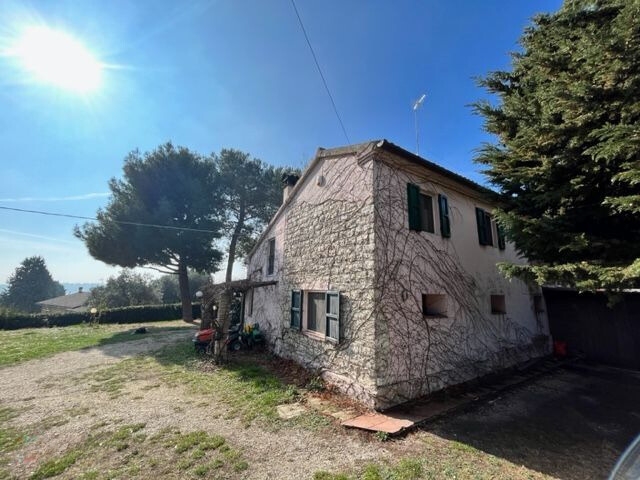 Country house or cottage in Monte Colombo, Sirolo - Photo 1