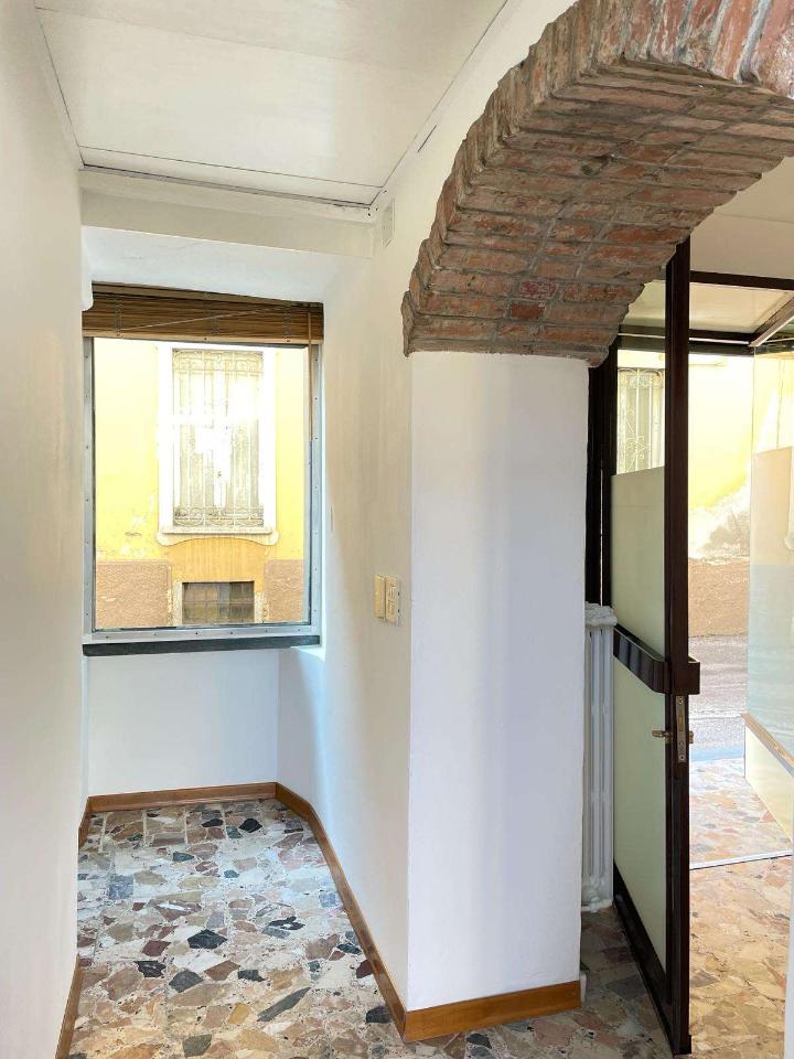 Negozio in , Mornago, {3} - Foto 2