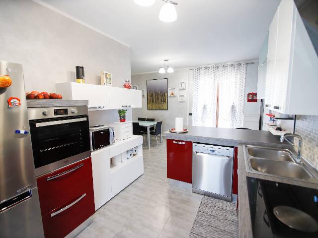 4-room flat in Via Giovanni Falcone 5, Brandizzo - Photo 1