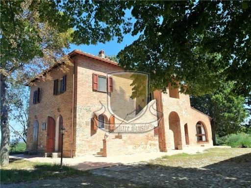 Casa colonica in vendita a Chiusi Della Verna