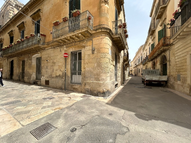 Detached house in Via Gualtiero.I di Brenna 1, Lecce - Photo 1