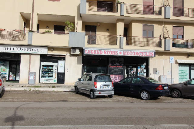 Negozio in Via San Cesario 104, Lecce - Foto 1