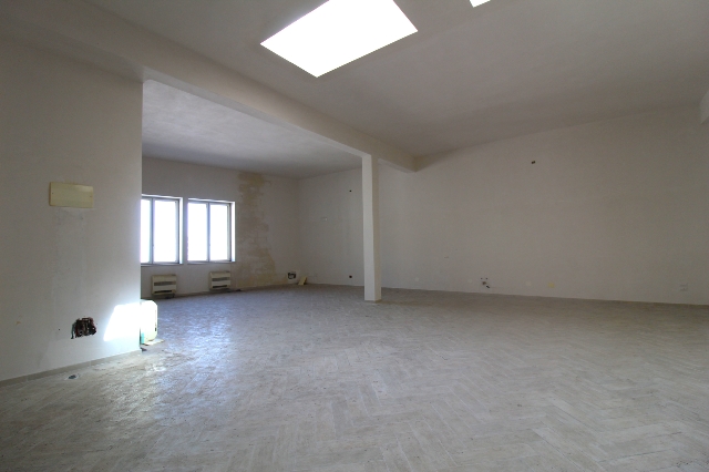 Office in Via Orsini Ducas, Lecce - Photo 1