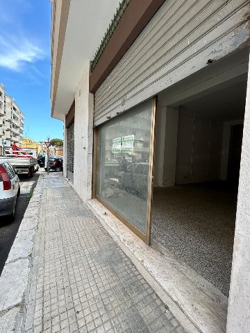 Geschäft in Via Pietro Micheli 40, Lecce - Foto 1