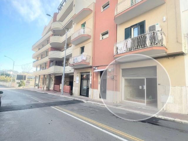 Geschäft in Via Sant'Anna 30, Monopoli - Foto 1