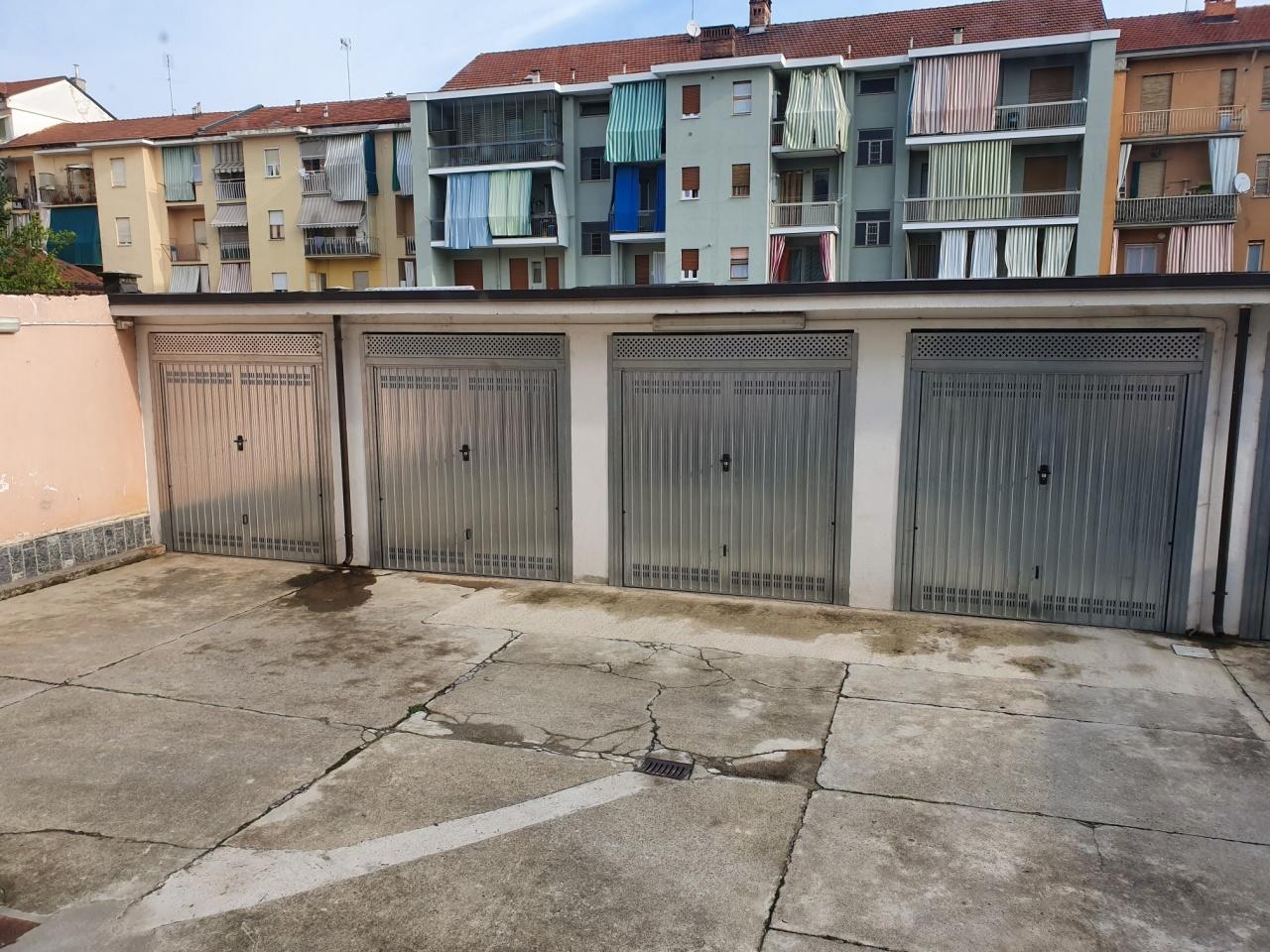 Parcheggio chiuso in Via IV Novembre 25, Venaria Reale - Foto 1