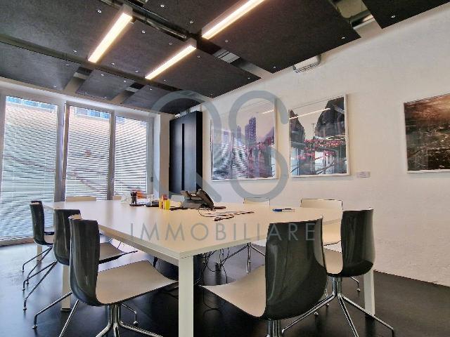 Shared office in {3}, Via Pesaro 22 - Photo 1