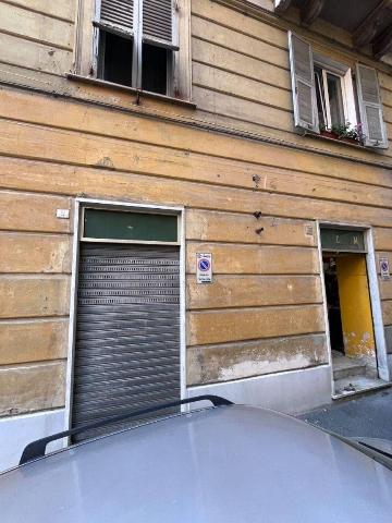 Magazzino in Via Giuseppe Ferrari 2, Genova - Foto 1