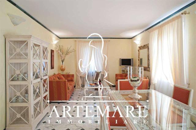 4-room flat in Via Alessandro Manzoni, Pietrasanta - Photo 1