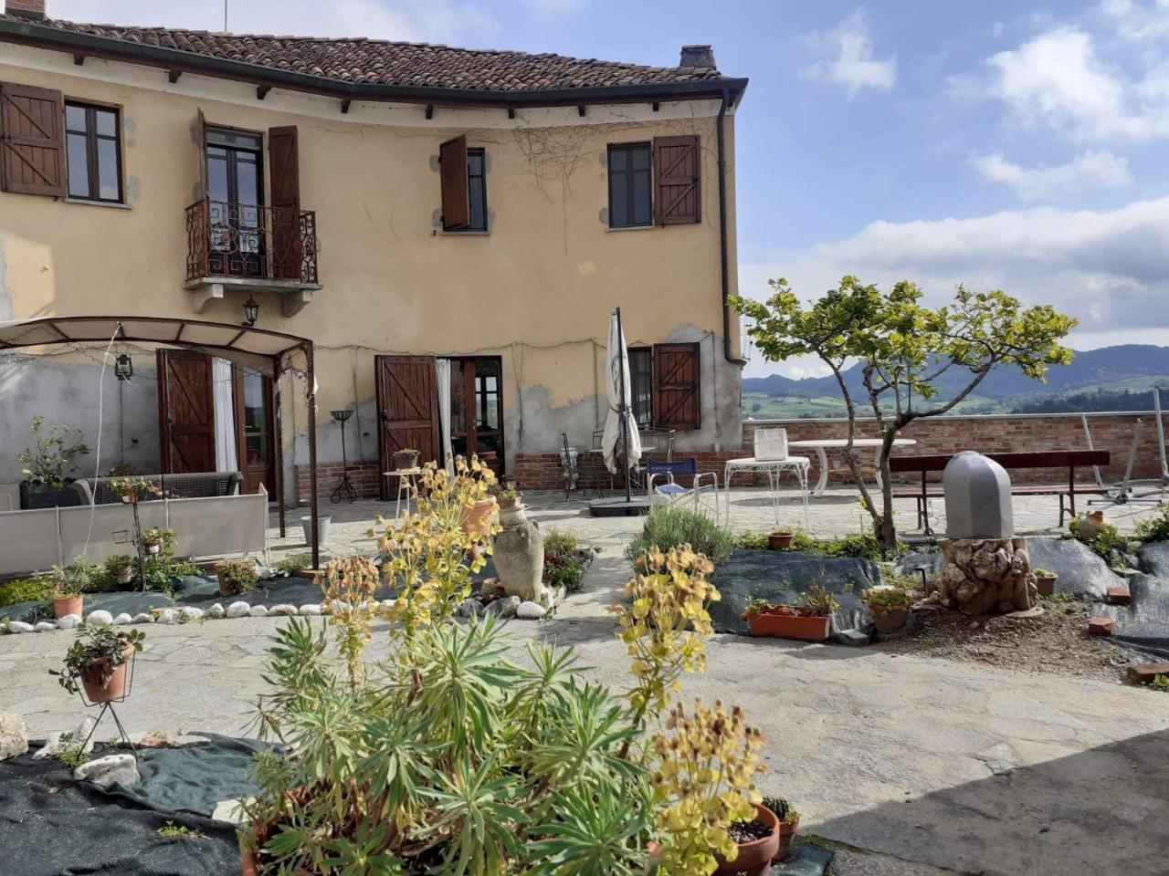 Villa in vendita a Montiglio Monferrato